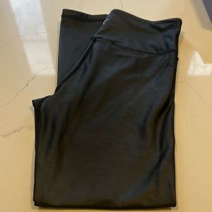 Zyia Black Metallic Light n Tight Hi-rise 7/8 24